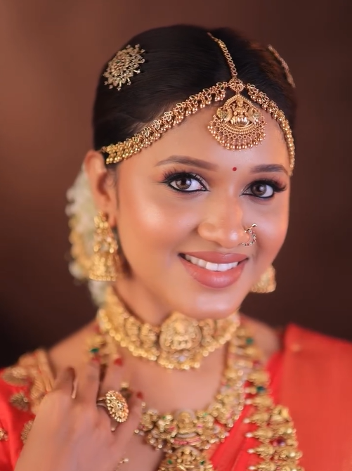 Adhvi Bridal Studio — Muhurtham Bridal Silk Saree Look 4